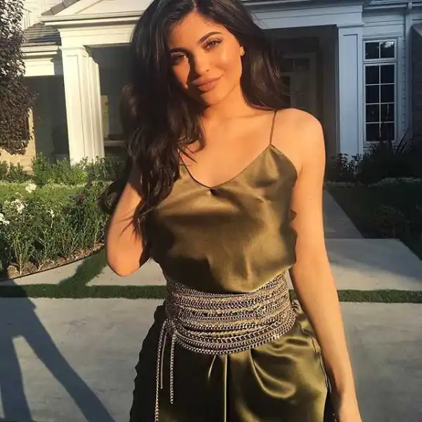 Photos: Kylie Jenner Flaunts Bigger Butts In New Photos